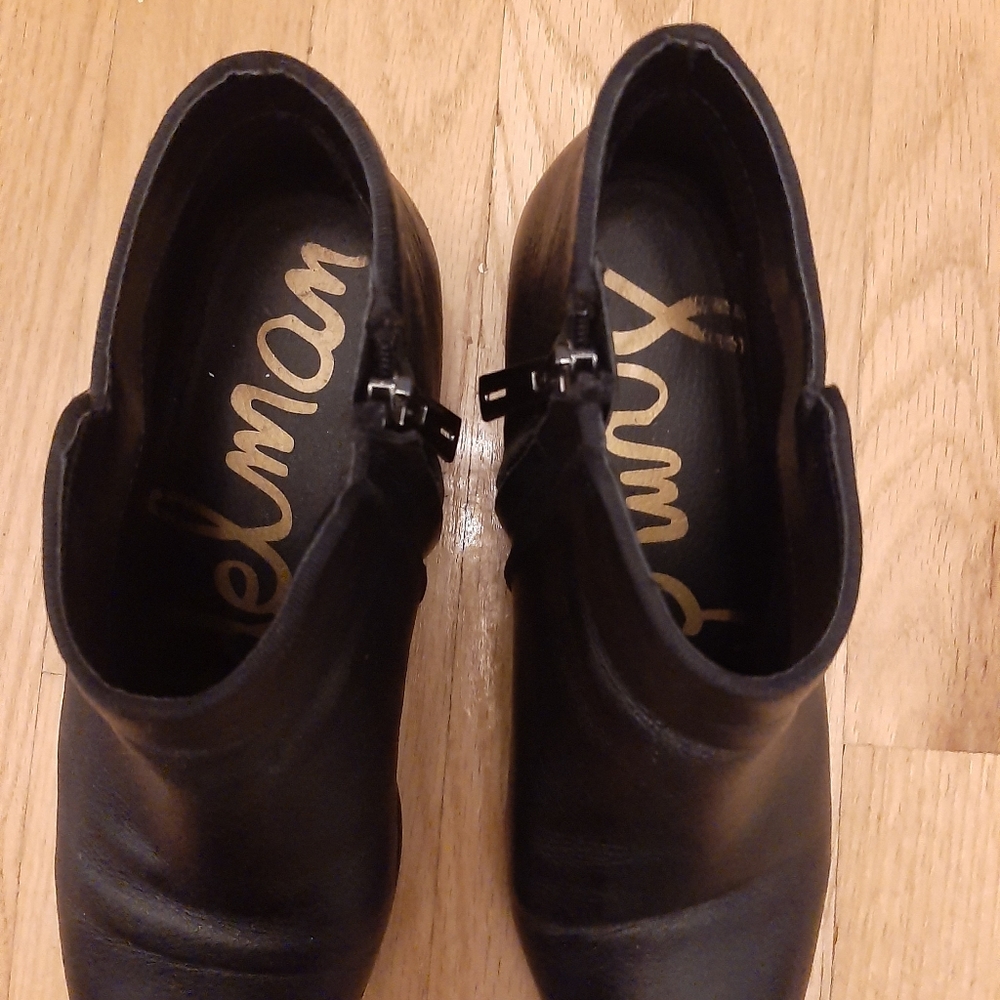 Ankle booties - Picture 2 of 3